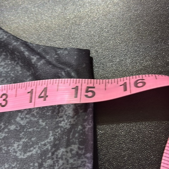 Prana Momento Reversible Fitted Stretch Crop Top,athletic,everyday, sustainable - Picture 8 of 12